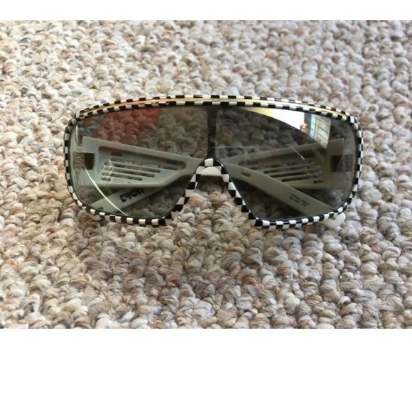 SOLD!  Vintage Spy Optic Tron Checkered Sunglasses - Picture 6 of 7